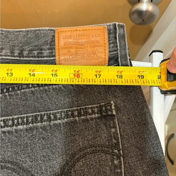 Levi’s Dad Jeans - Picture 4 of 7